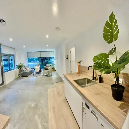 Nuevo Y Tranquilo De 1 15 Minutos Del Casco Historico