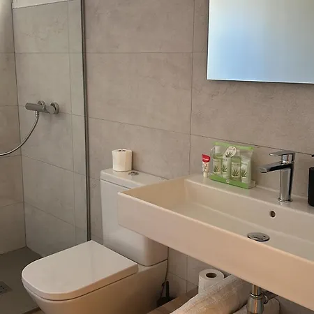 Nuevo Y Tranquilo De 1 Habitación 15 Minutos Del Casco Histórico Apartamento