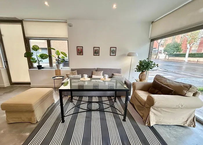 Nuevo Y Tranquilo De 1 15 Minutos Del Casco Historico アパート